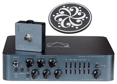 Darkglass Electronics Головной усилитель для бас-гитары Alpha Omega 900 Набор с ножным переключателем и подставкой (Интеллектуальный в комплекте) []