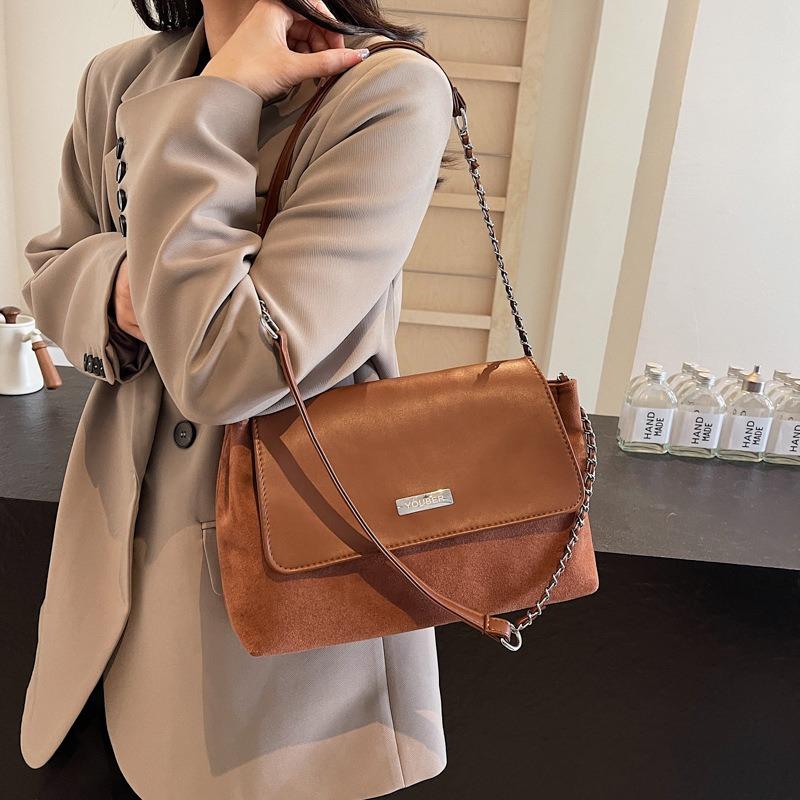 Popular Retro Underarm Bag Women's New Chain Versatile Commuter Shoulder Crossbody Small Square Bag
