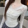 Solid Color Slim Fit V-Neck Lace Undershirt for Spring and Summer