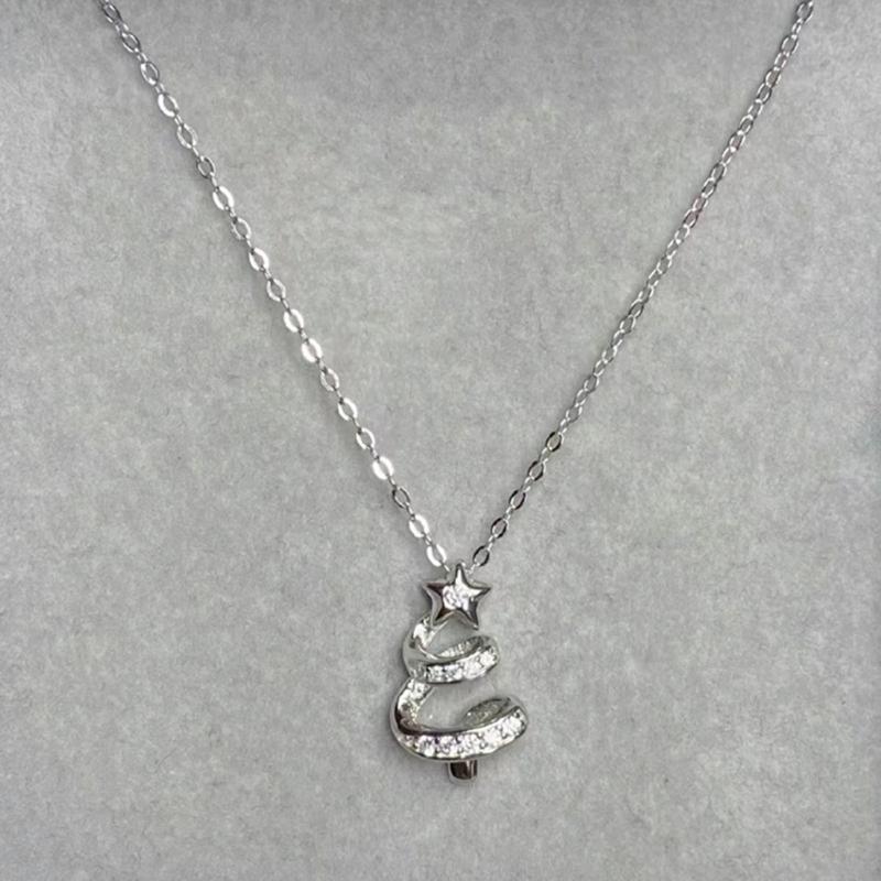Stylish Fashion Necklaces Christmas Tree Pendant Necklace Neck Jewelry Alloy Material Suitable for Fashionable Lover