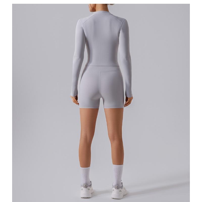 Влагоотводящий тренировочный костюм