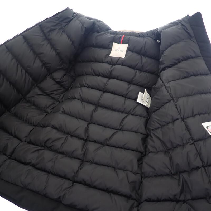 Moncler E20934987125 C0071 0 Пуховик черный полиэстер/хлопок Женский