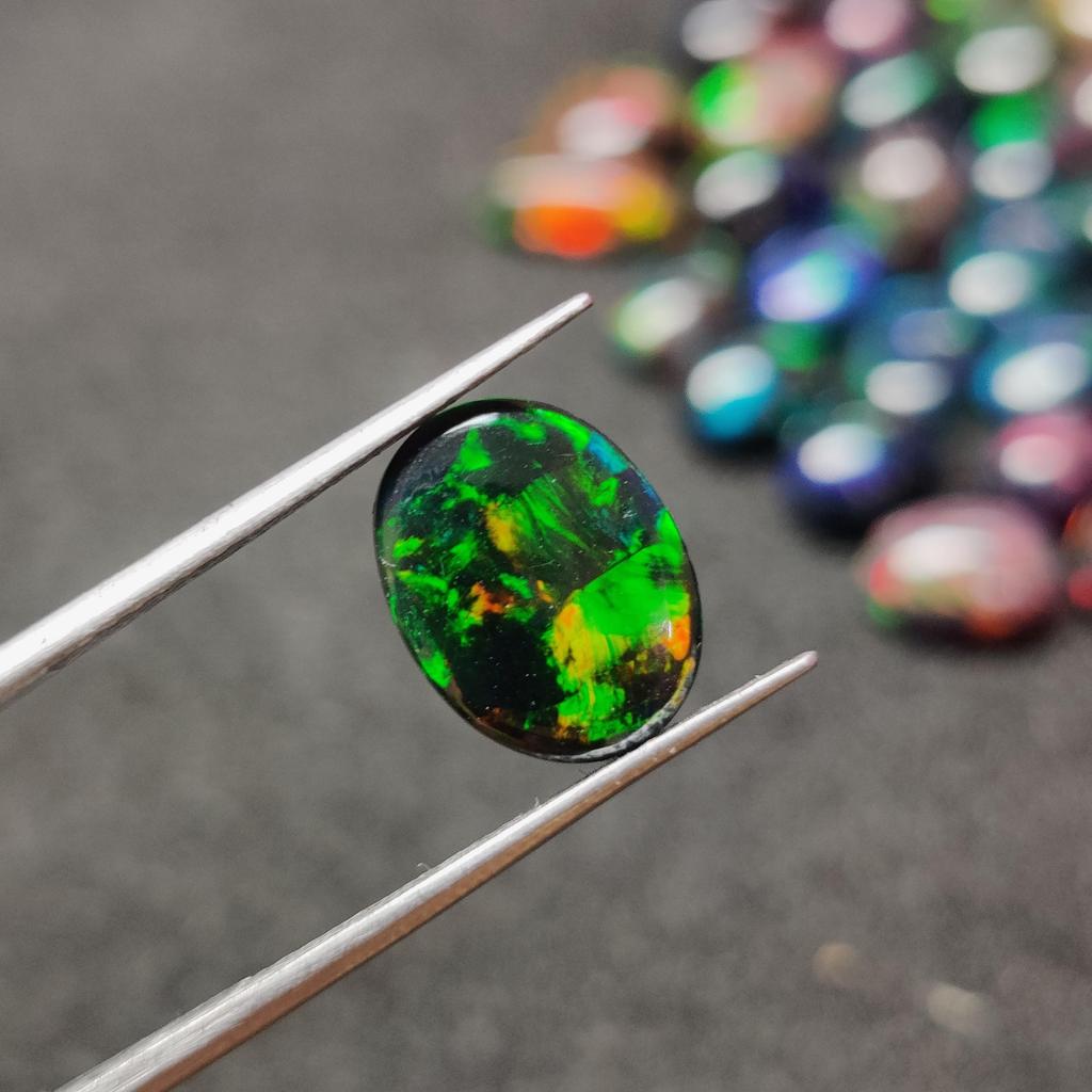 Лот кабошона с черным опалом, лот овальной формы, кабошон с ярким опалом, лот драгоценных камней опала, эфиопский опал.