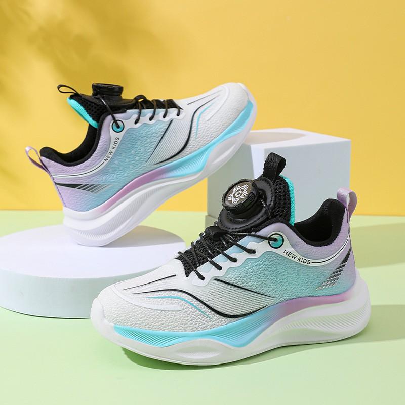 Youth style shoes Boys Breathable Flyknit Running Shoes With Non-Slip Sole Lightweight Kids Athletic Sneakers Indoor Outdoor Use