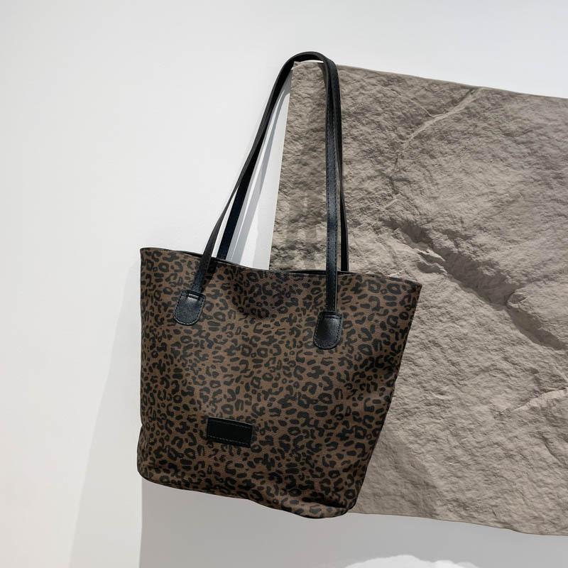 Стильная вместительная сумка-тоут для женщин с шикарным леопардовым принтом для осени и зимы