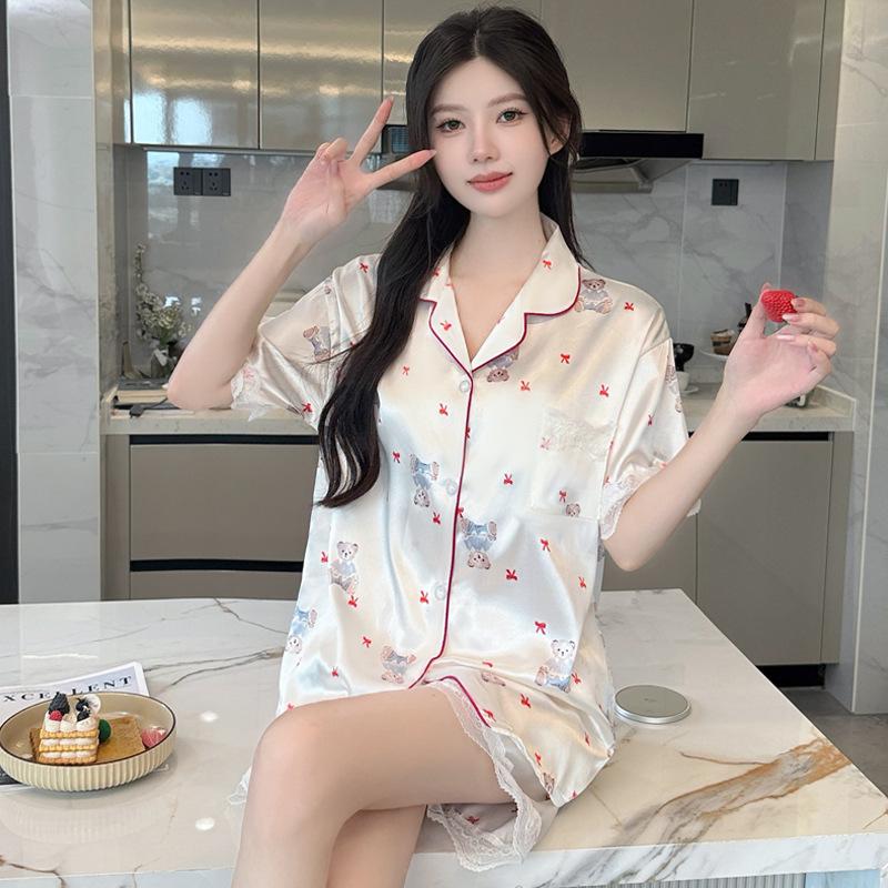 Знаменитая летняя полосатая пижама с короткими рукавами и тонкими лацканами