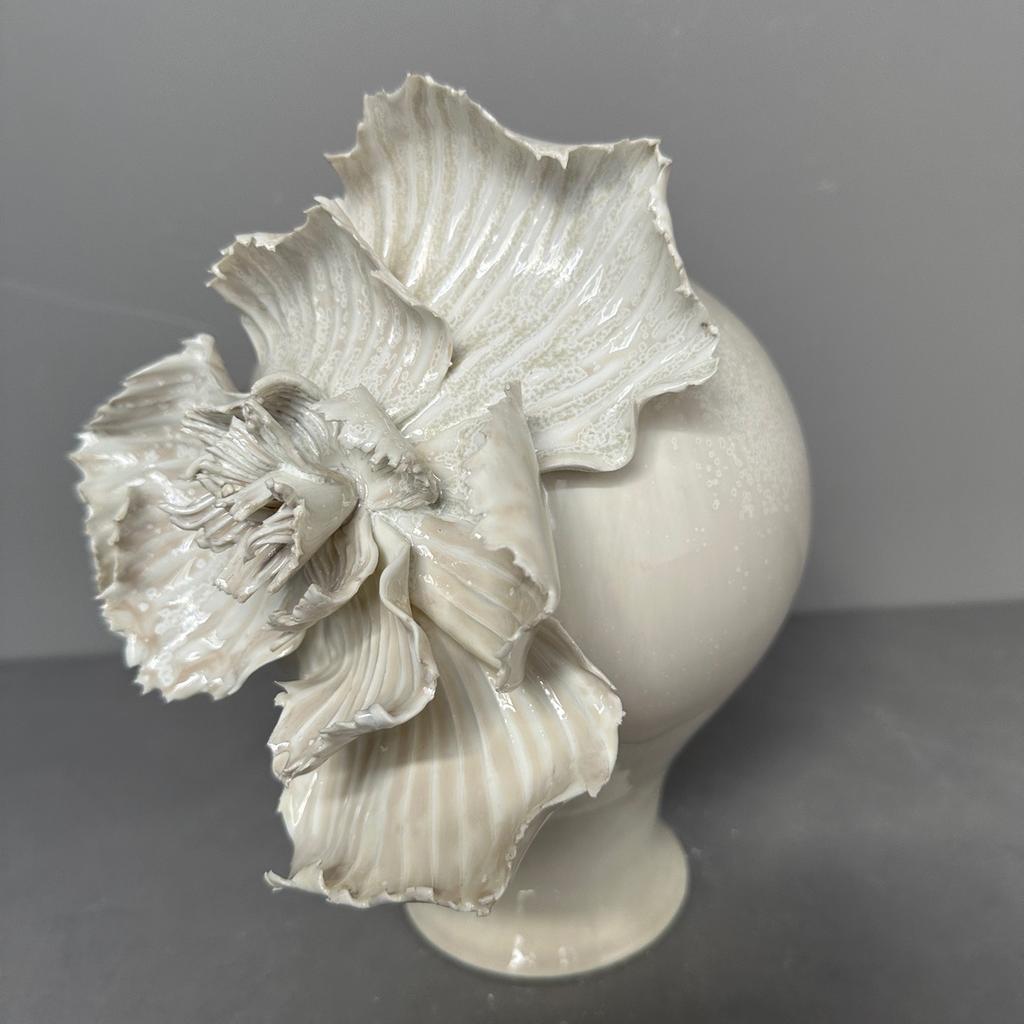Керамическая ваза Белая Трехмерные лепестки цветов Ручная работа Пионы Ваза для цветов Керамические изделия ручной работы Украшение для дома