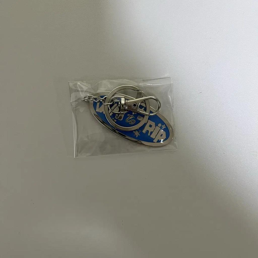 Same Day Shipping) Day6 2025 Season's Greetings Season Grinting Metal Logo Keyring
