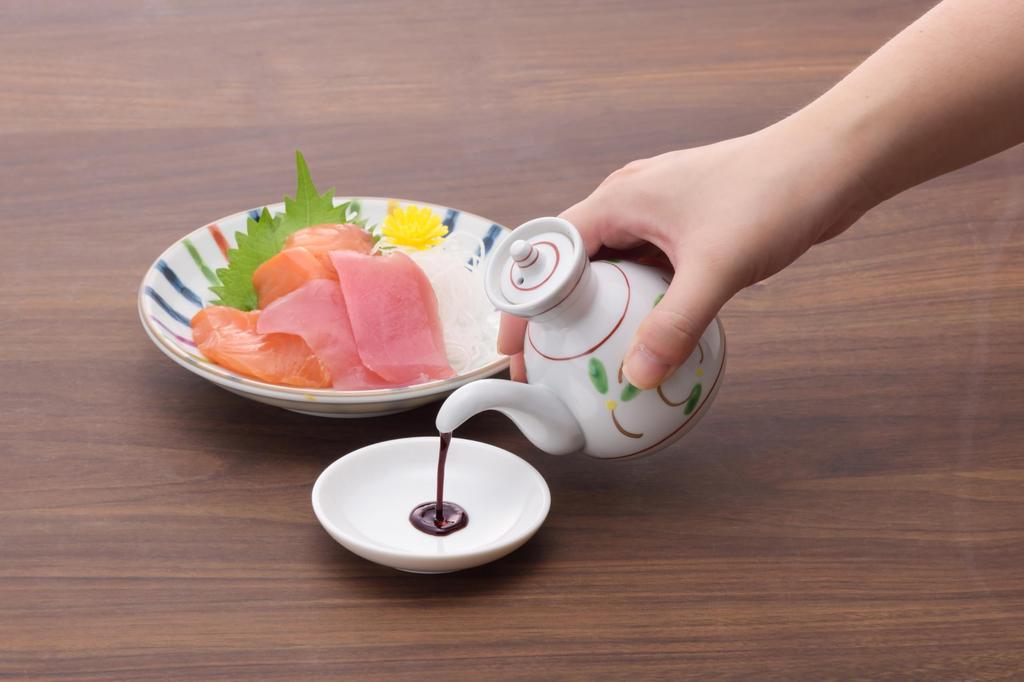 Контейнер для соевого соуса Dan Pottery Arita Heian с арабесковым дизайном, изделие, ручная роспись