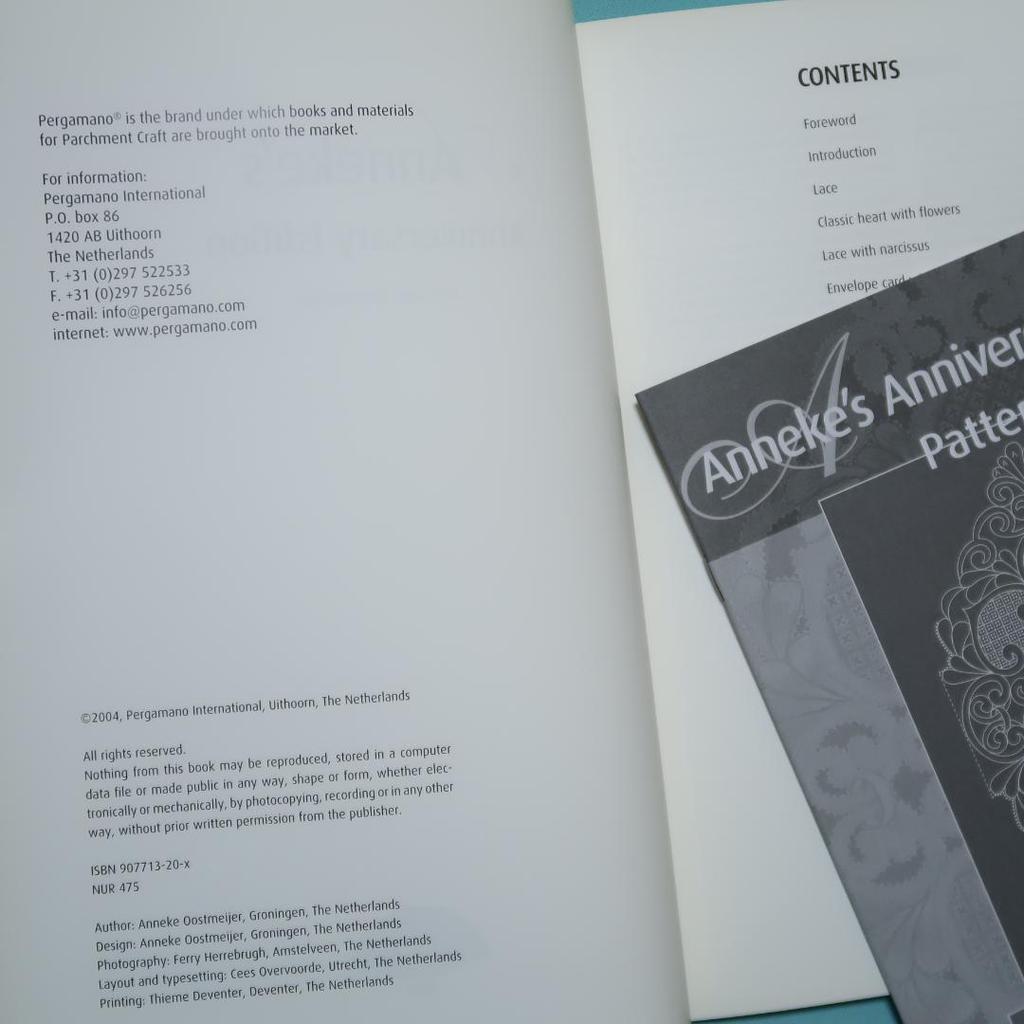 [ИСПОЛЬЗОВАННЫЕ] Иностранные книги: Коллекция шаблонов для пергамано (Paper Craft)