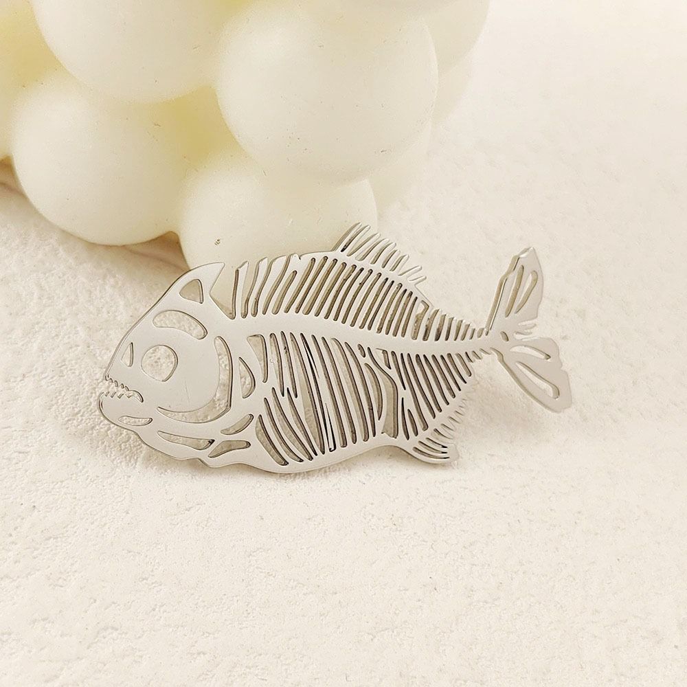 Punk Style Hollow Fish Bone Brooch Plated Corsage Pin Stainless Steel Brooch Clothes Accessories