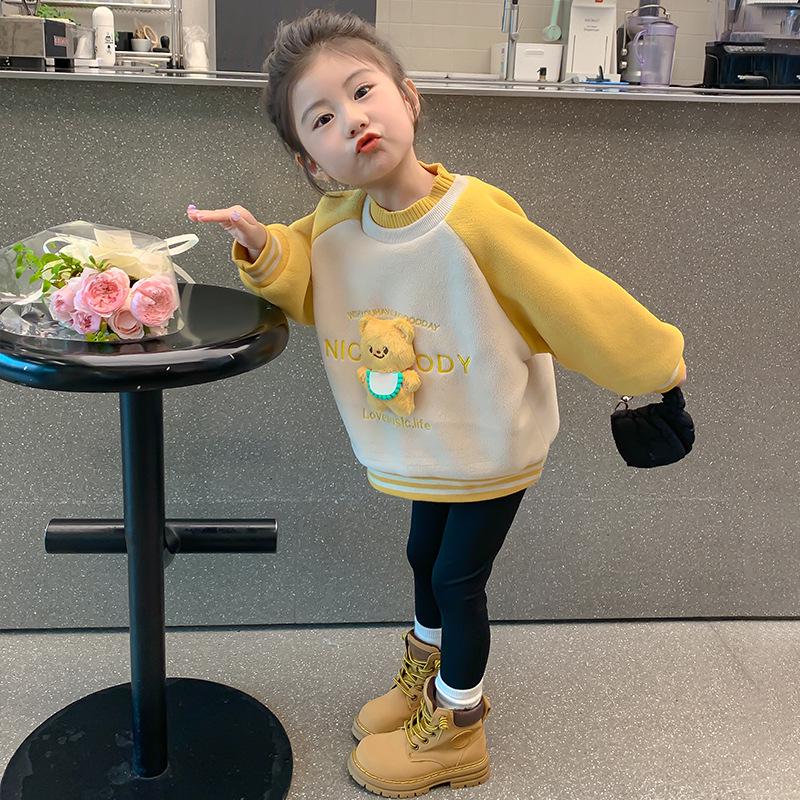 Стильная толстовка Plus Velvet для девочек - Коллекция уличной моды Осень/Зима 2024