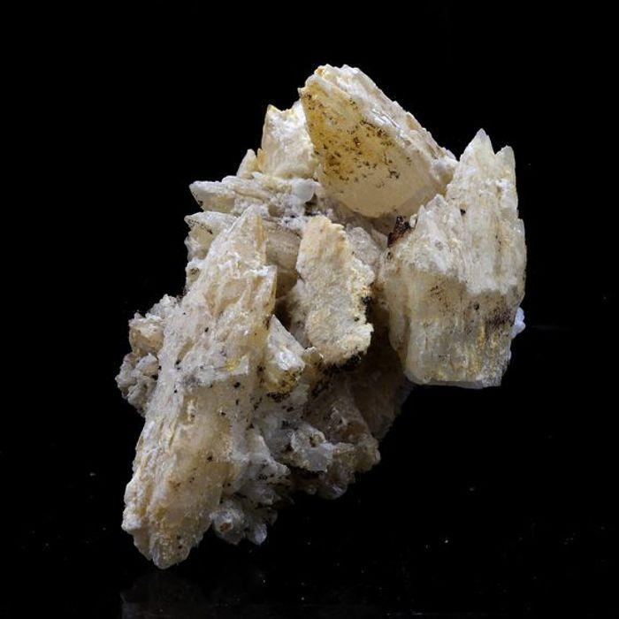 Pierres et Minéraux. Calcite. 345.0 ct. Cuzac, Lot, Occitanie, France.