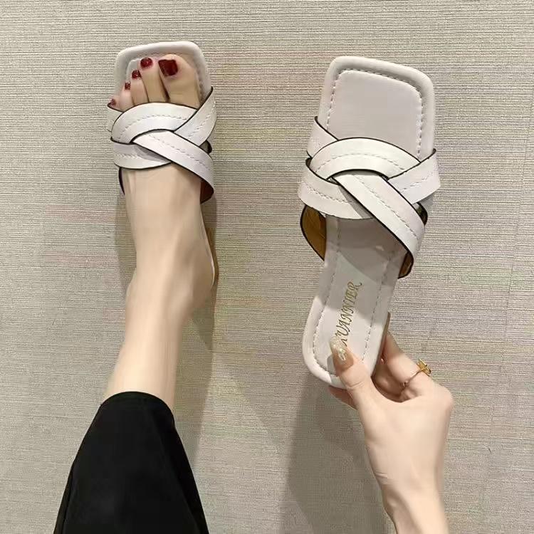 2024 Летние плоские тапочки для женщин, домашняя нескользящая женская обувь, сандалии на низком каблуке, модные мягкие домашние тапочки для женщин