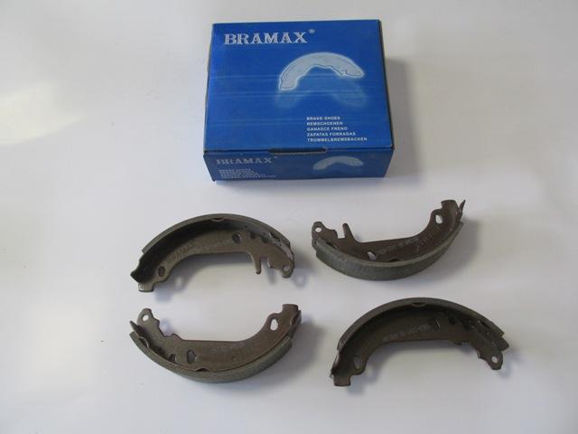 Для Renault Clio 1 Hb 1991 1998 Задняя тормозная колодка 90X40 Bramax 7701202542
