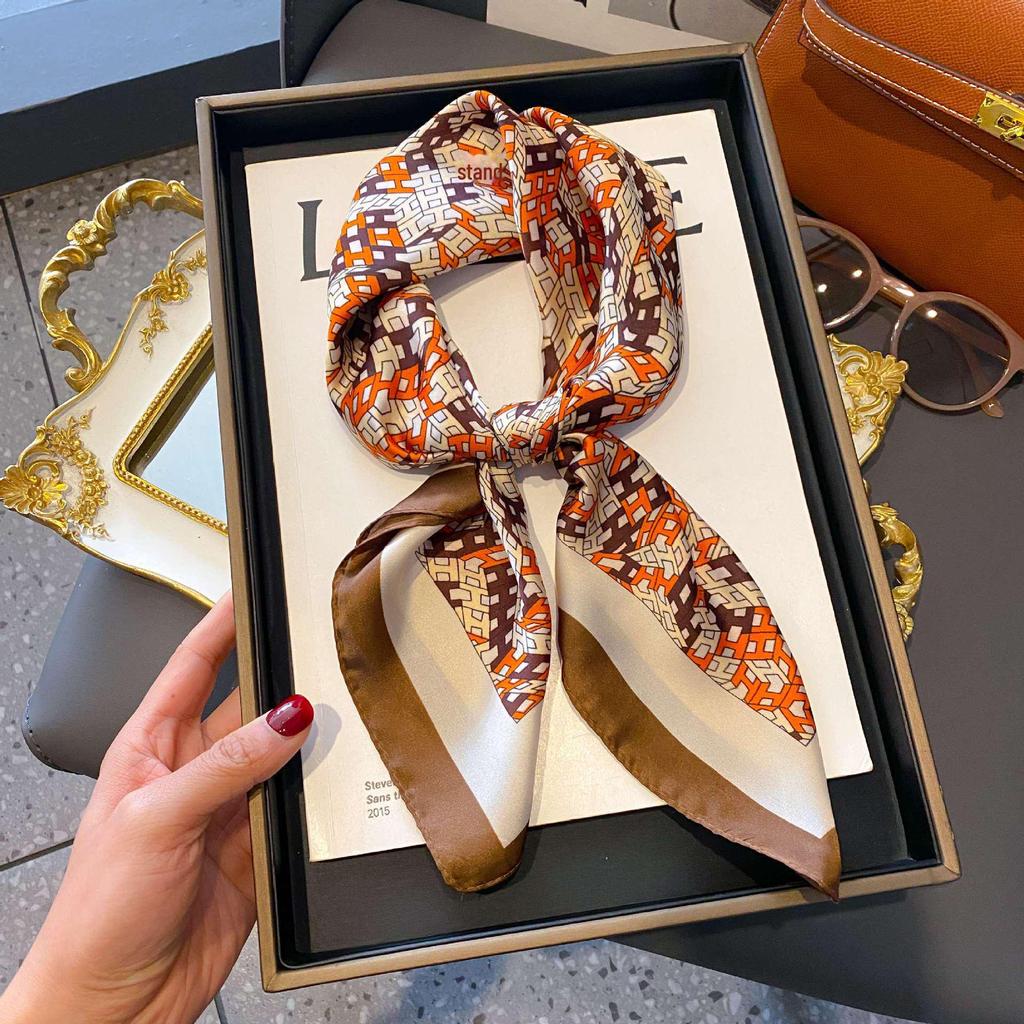 Women's Striped Silk Imitation Square Scarf - Spring & Autumn All-Match Simple Style Accessory