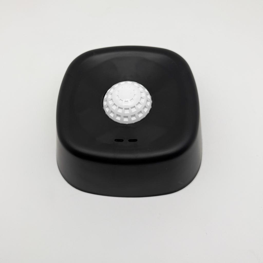 Custom Logo Anti-Slip Interactive Pet Lick Bowl with a Rolling Ball Silicone Slow Feeder Dog Bowls for Liquid Treat