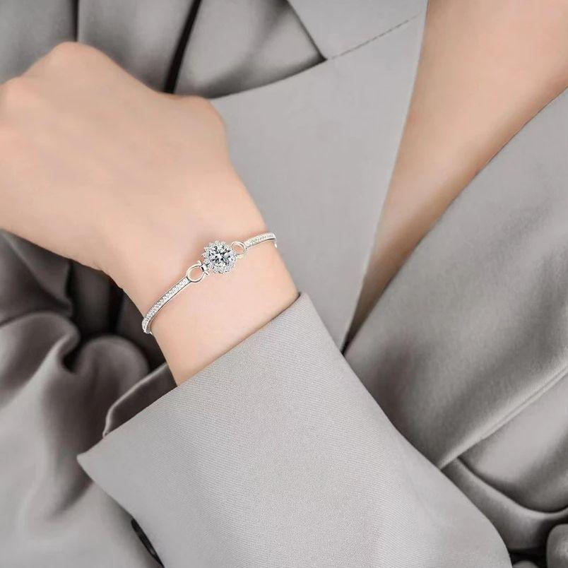 S925 Silver Moissanite Bracelet 1 2 Carat High Quality Light Luxury Exquisite Sunflower Bracelet for Women