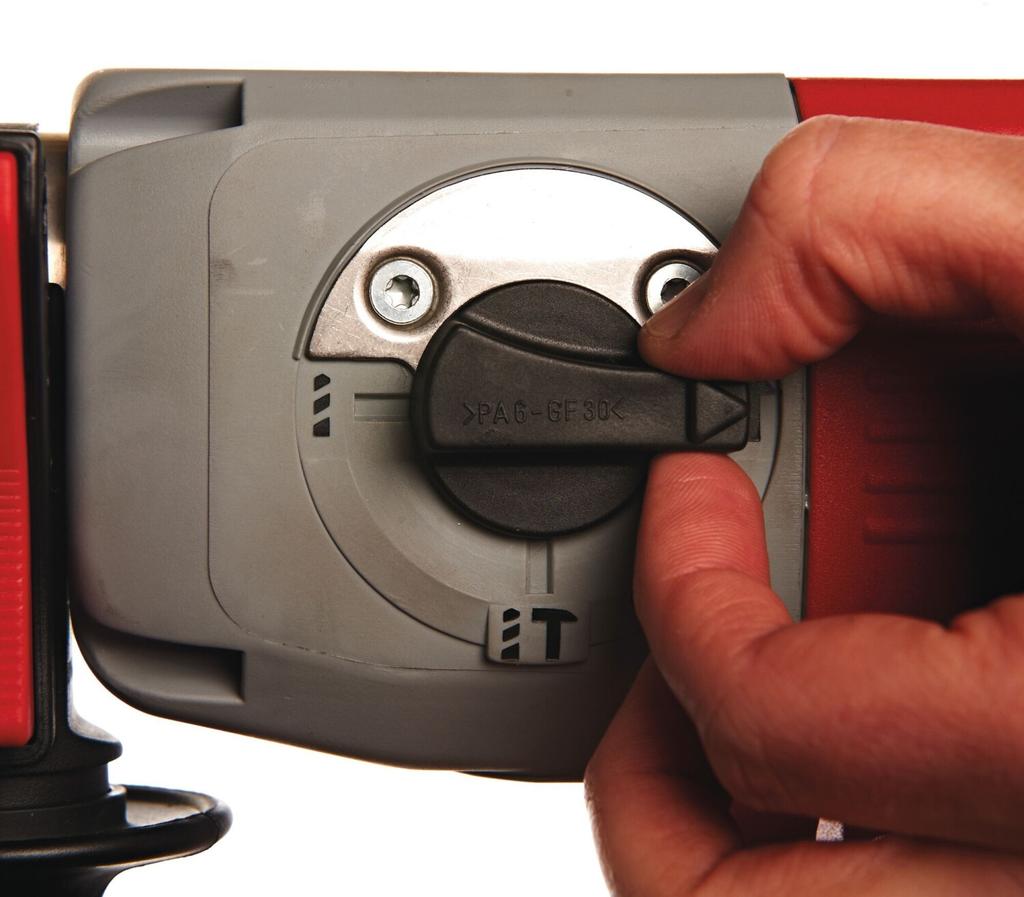 Перфоратор Milwaukee PLH 32 XE