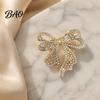 Alloy Lapel Pin Sparkling Rhinestone Bow Brooch, Mini Bowknot Shaped Bag Decoration Brooch Pin, Clothing Jewelry Accessory for Women Girls