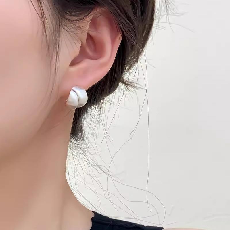 2024 Popular Silver Brushed Metal Staggered Luxury Earrings for Women