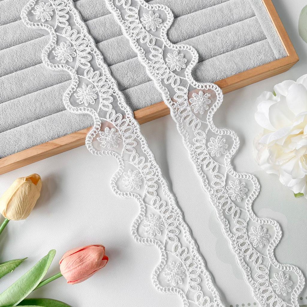 White Handmade Beads Wavy Barcode Clothing Home Window Decoration Accessories Lace Accessories