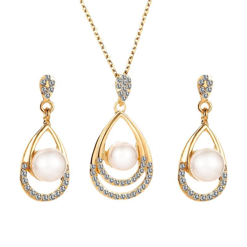 Elegant Pearl Teardrop Necklace & Stud Earrings Set for Bridal