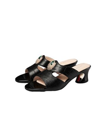 Лето 2024 года, новый стиль, модные женские босоножки на толстом каблуке с застежкой на пуговицы для пожилых женщин среднего возраста