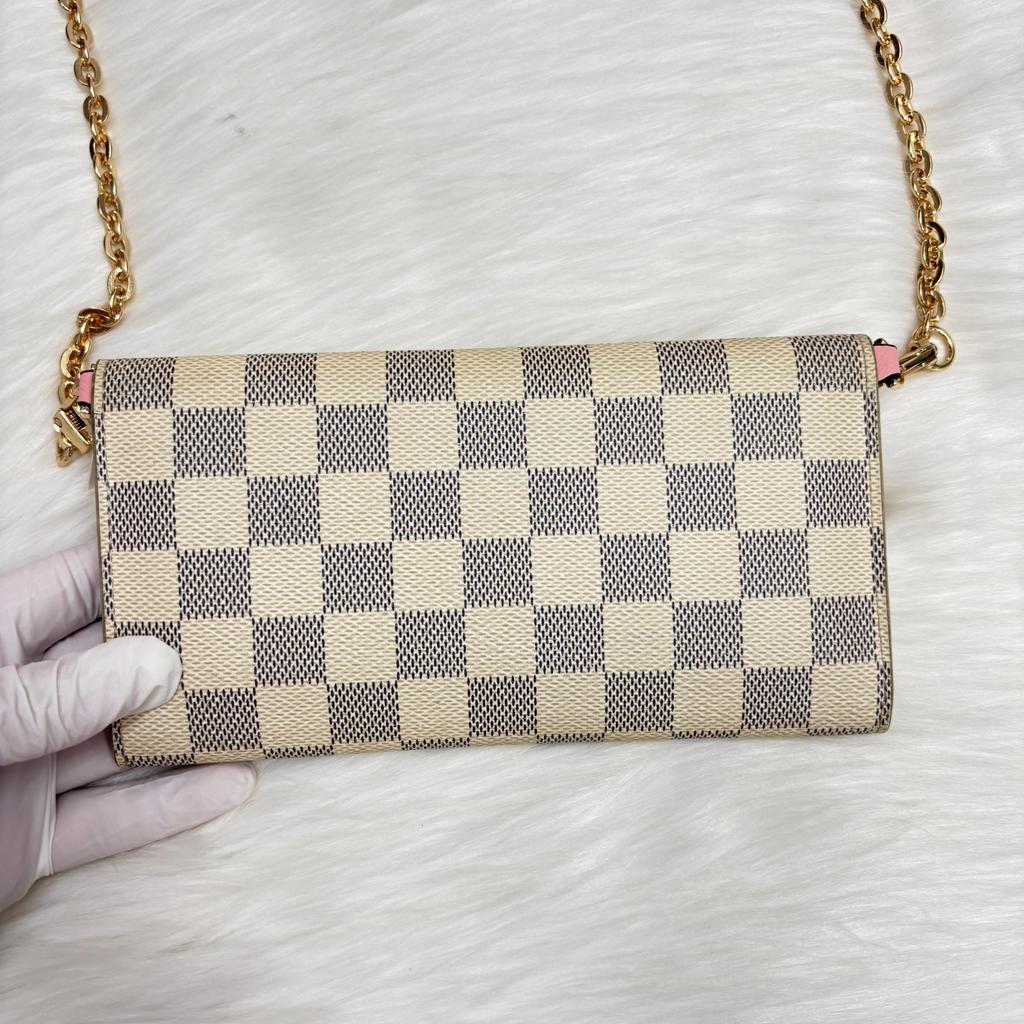 [Б/У] Кошелек Louis Vuitton Emilie 'Белый холст Damier Azur/Розовый Rose Ballerine' - Очень хорошее состояние #HU0JZP