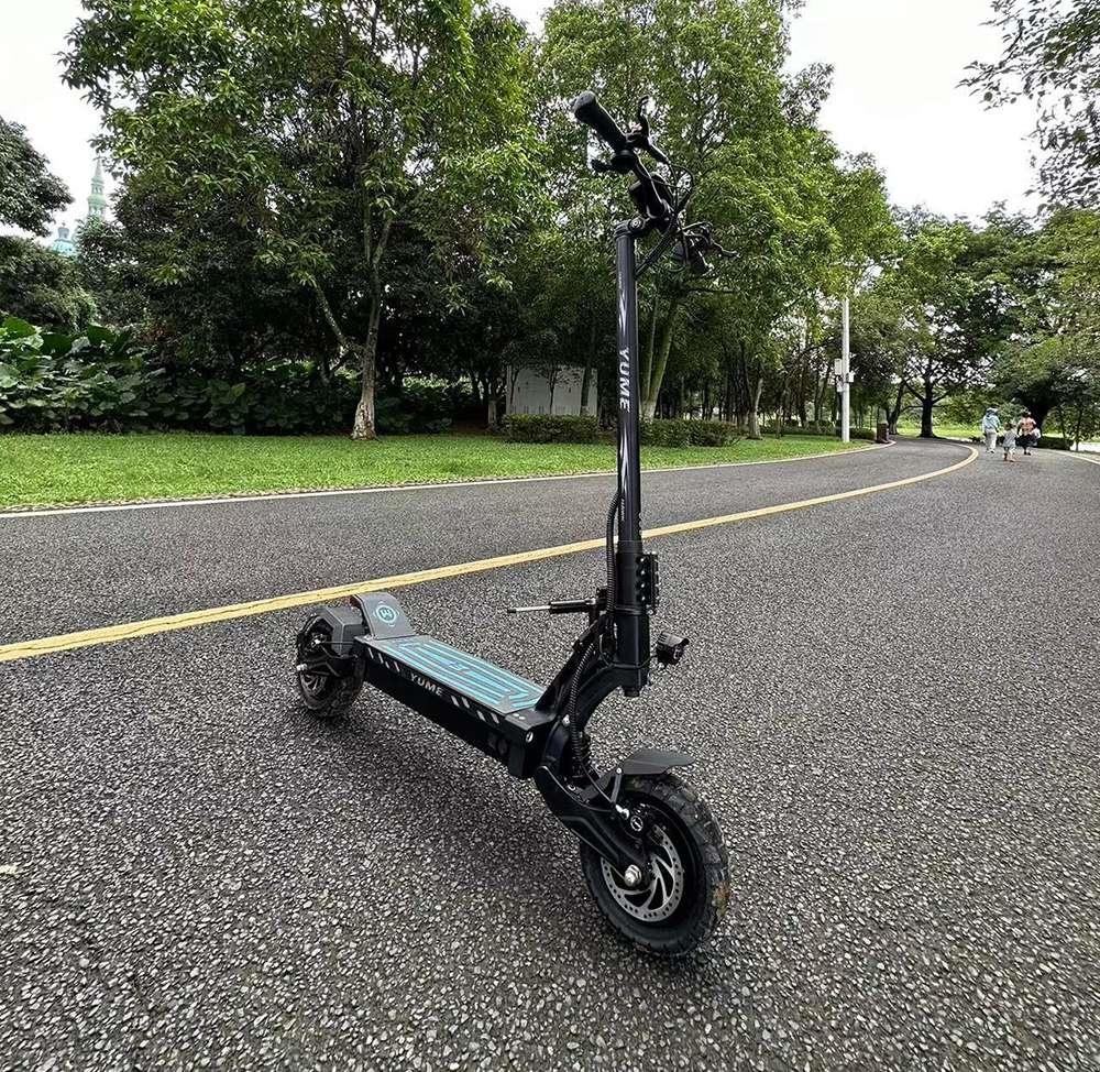 YUME HAWK Electric Scooter 10x3.15" Tubeless All-terrain Tire 1200W*2 Motor 60V 22.5Ah Battery 43mph Max Speed 43miles Max Range