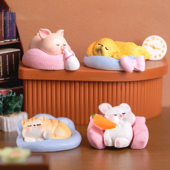 Sleeping Animal Ornament Mini Adorable Cat Dog Pig Rabbit Desktop Decoration for Micro-Landscapes Cars