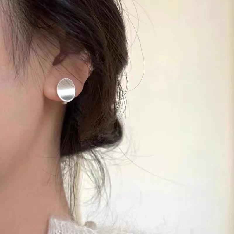 Серьги Su Chuang из стерлингового серебра S925, матовые, овальная дуга - Минималистичный корейский дизайн