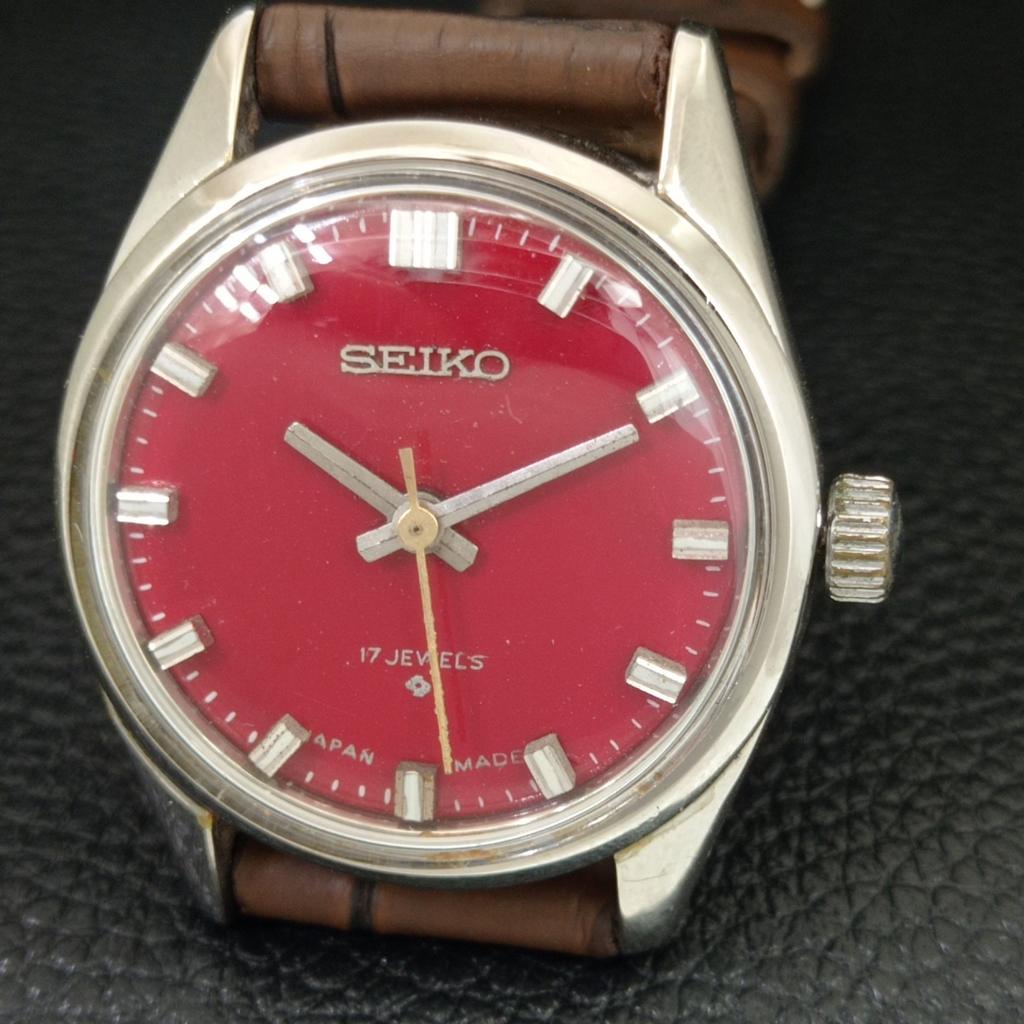 ВИНТАЖНЫЕ МЕХАНИЧЕСКИЕ ЧАСЫ SEIKO 66B JAPAN BOY С КРАСНЫМ ЦИФЕРБЛАТОМ, ВОССТАНОВЛЕННЫЕ a704664-1