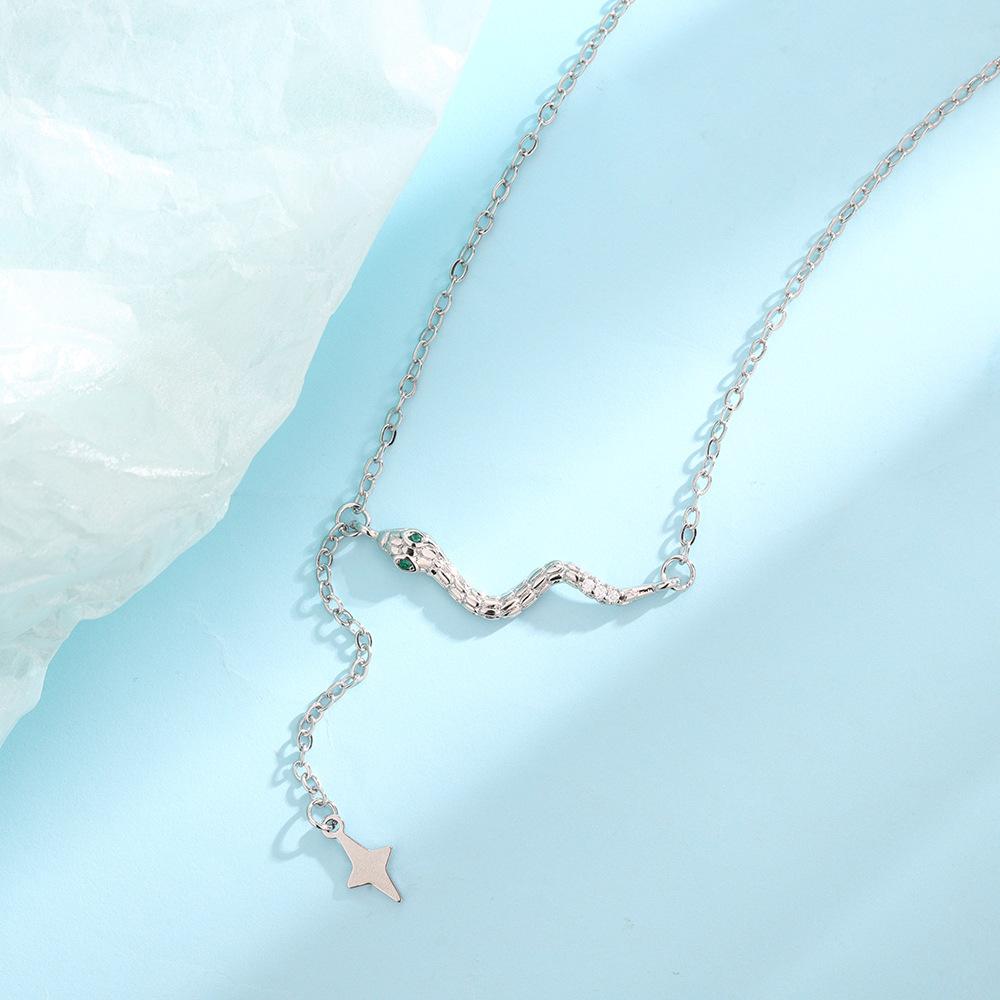 Ожерелье со звездой и кисточкой, зеленое глаз змеи, год змеи по зодиаку, цепочка на ключицу со змеей-волной, персонализированный кулон со змеей