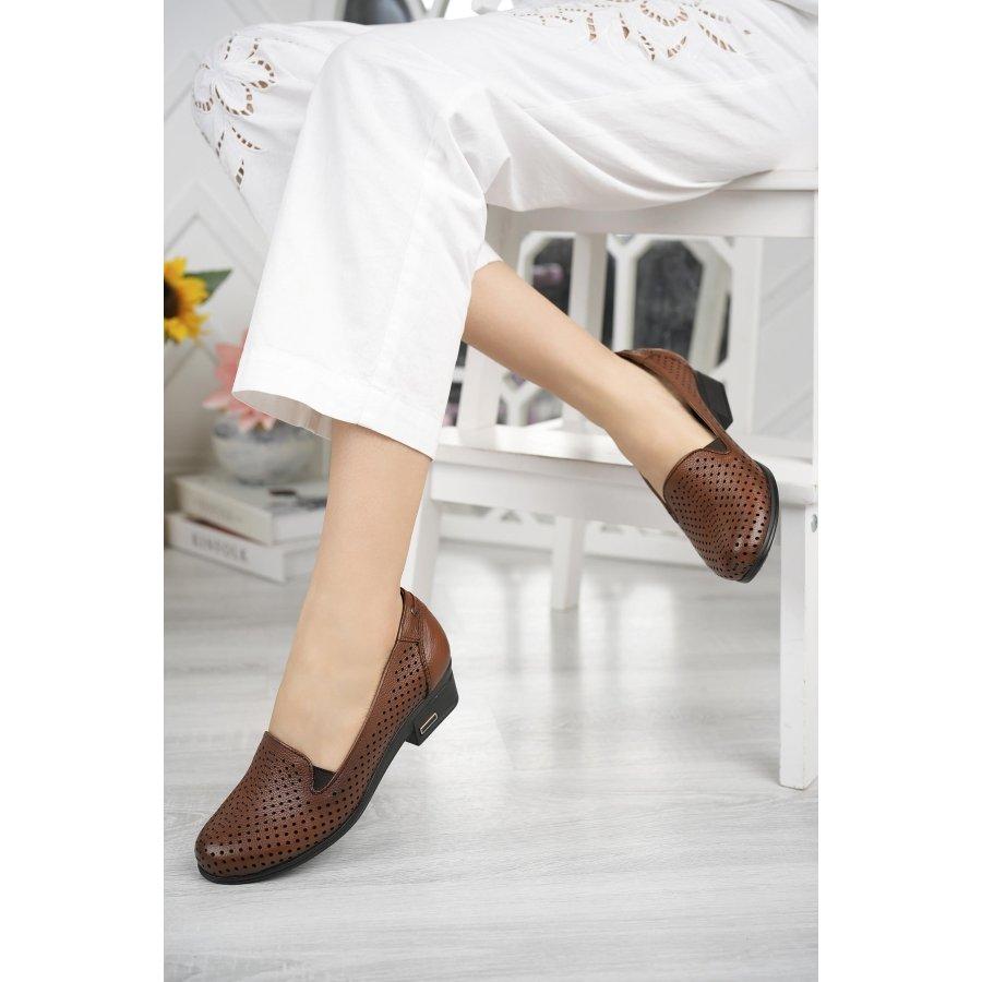 Женская удобная повседневная обувь из натуральной кожи на низком каблуке