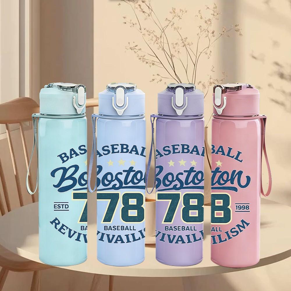 1PC Boston Baseball 750ml Color Plastic Sports Water Bottle Leakproof Flip Straw Lid Suitable for Sports Office Home Use