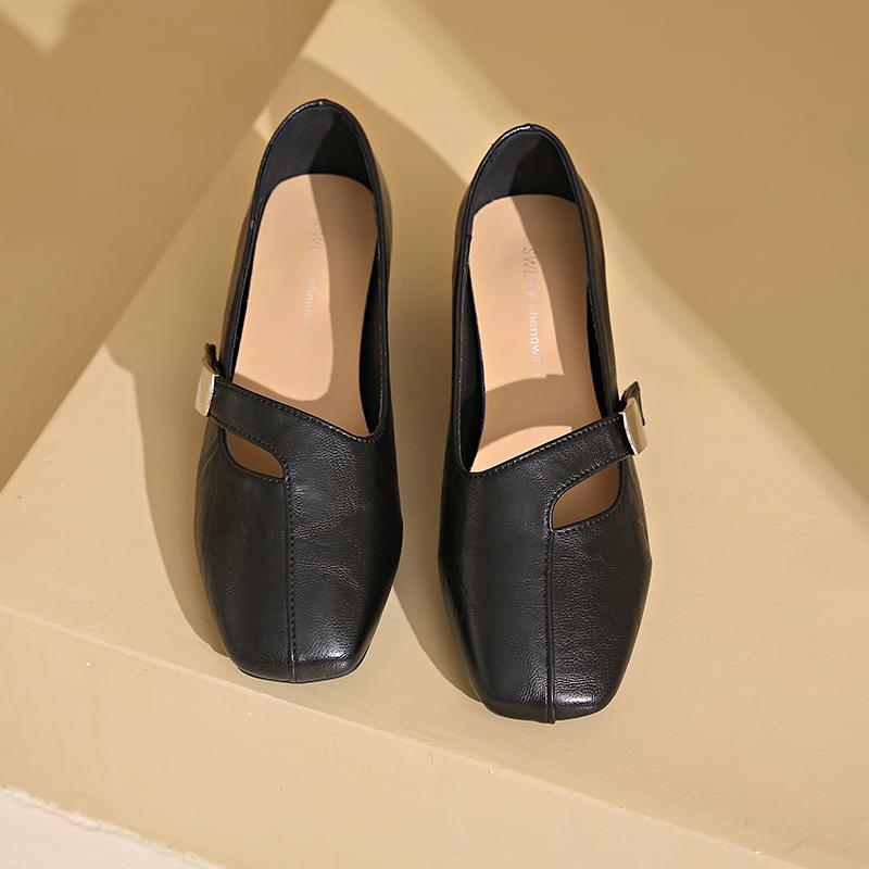 Модные женские туфли на толстой подошве, весенняя новинка, с квадратным носком, неглубоким вырезом, металлической пряжкой, мягкой подошвой, нескользящие, низкие