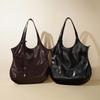 High-end Shoulder Leather High-end Fashion Slanted Bag for Women's Large Capacity Versatile Commuter Bucket Bag