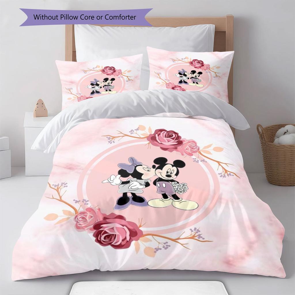 Fun and Quirky Mickey Mouse Themed Print Bedding Set, Comfortable and Warm, The Perfect Choice To Decorate A Child's Bedroom.