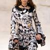 Chanel 22C Ранняя весна Любовь Жемчуг Открывающаяся крышка Длинное металлическое ожерелье Женский стиль