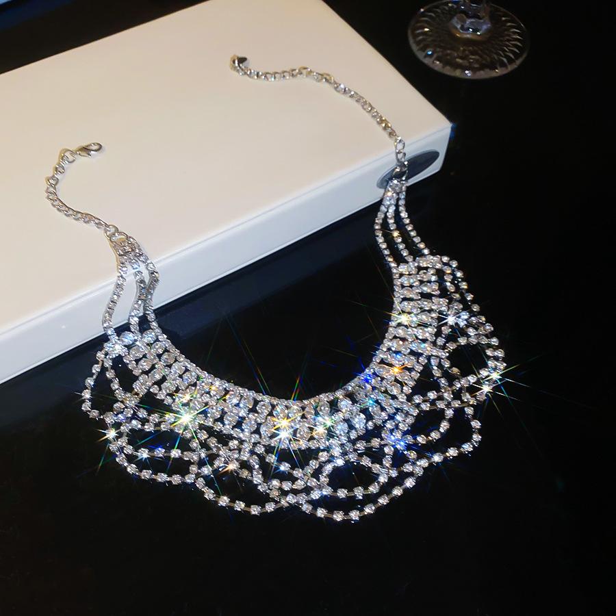 High-end Light Luxury Rhinestone Multi-layer Lace Fringed Necklace Exquisite Niche Clavicle Chain Personalized Fashion Women Accessories