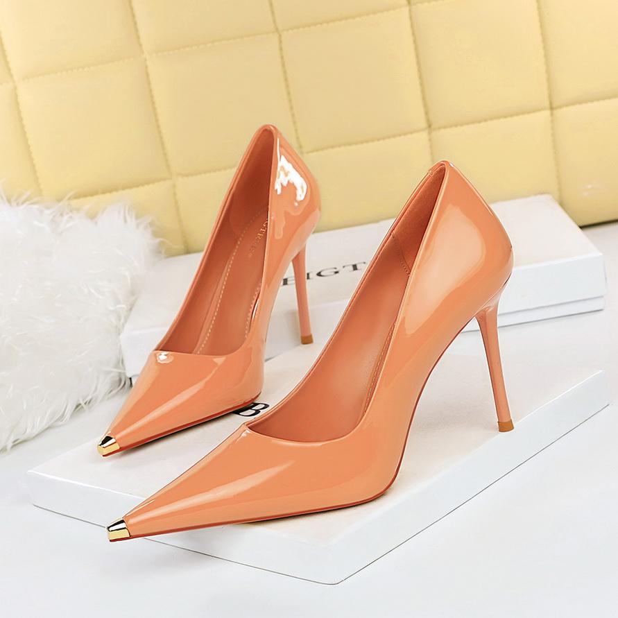 Sexy Slim High Heels Thin Heels, Ultra High Heels Bright Lacquer Skin, Shallow Mouth Metal Pointed Single Shoes