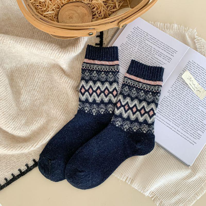 Женские ретро шерстяные носки в стиле Fair Isle - Средней длины, Плотные, Теплые, Осенне-Зимний стиль, Японский литературный дизайн