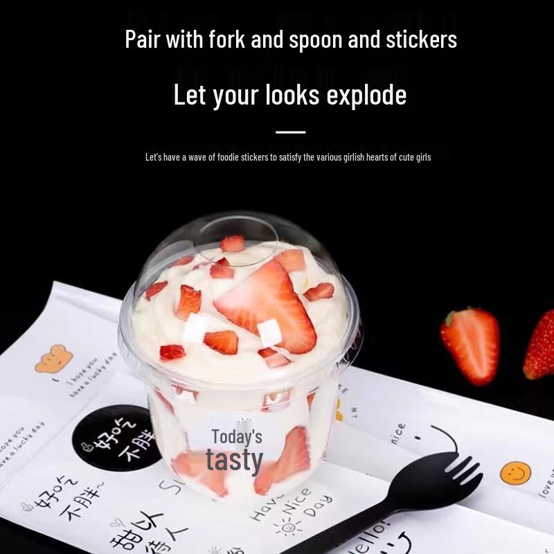 Одноразовый пластиковый U-стакан с купольными крышками