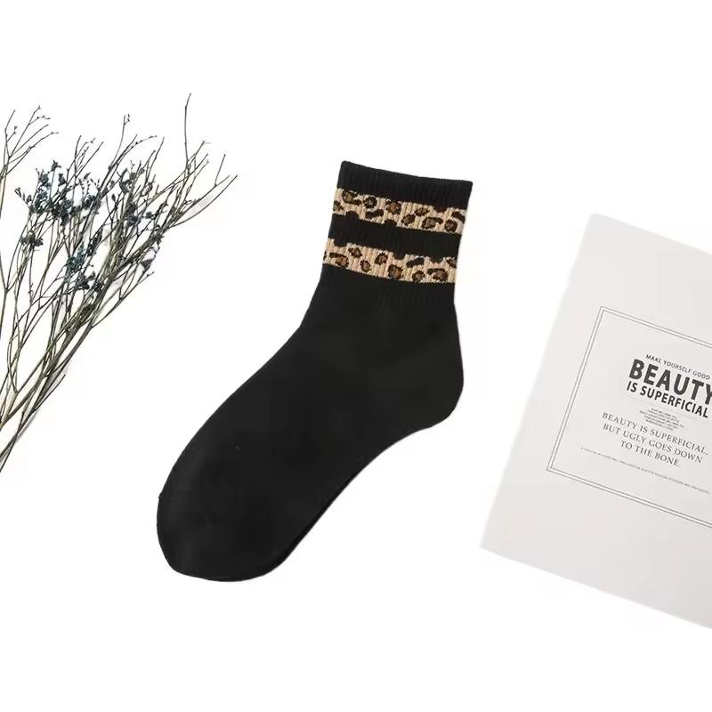 2 пары женских носков с леопардовым принтом, модные носки средней длины для девочек, новинка, животный узор, японский стиль, весна-лето
