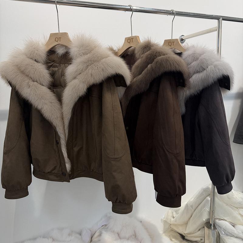 Хит продаж: одежда из гусиного пуха на стойке, женские короткие модели, новая зимняя маленькая высококачественная теплая куртка с лисьим мехом
