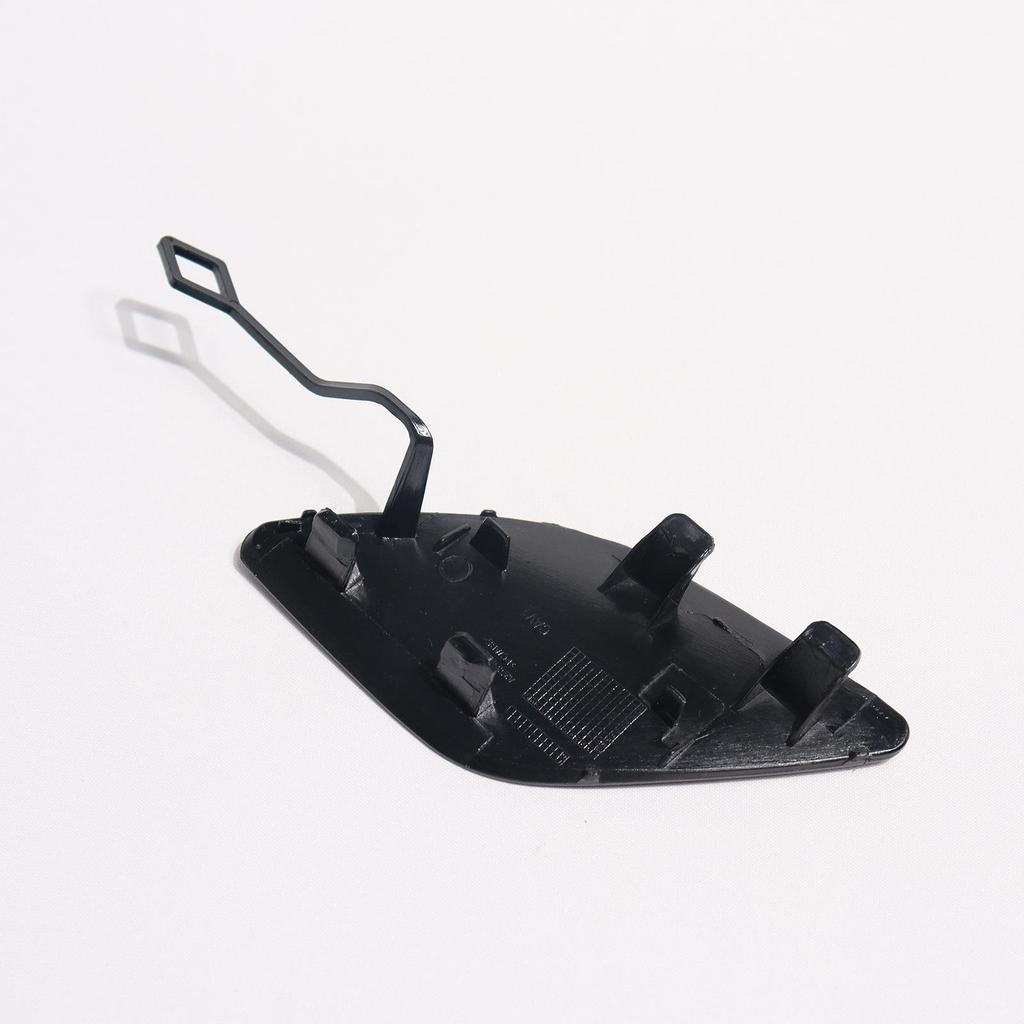 Mercedes-Benz GLC Накладка крышки буксировочного крюка переднего бампера 2538850022