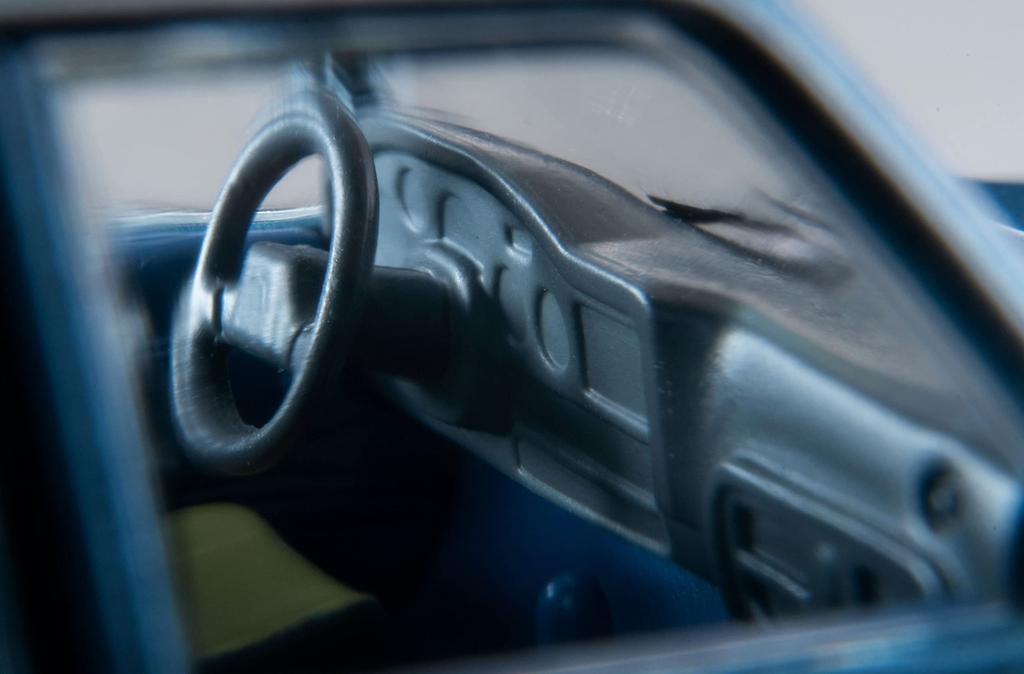 Tomica Limited Vintage Neo Toyota Land Cruiser 60 North American Specification Light 88 Year Finished Product 320487 1/64 LV-N268a Blue/Gray