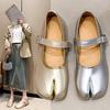 Туфли на плоской подошве женские новинка туфли на плоской подошве с раздвоенным носком качественные кожаные туфли Мэри Джейн в японском стиле туфли-лодочки на плоской подошве женские