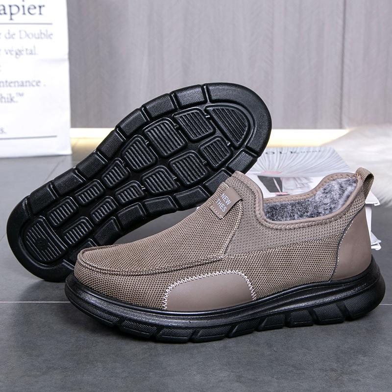 Winter New Men's Fleece Shoes Versatile Soft Soles Lightweight Non-slip Cloth Shoes Casual Thickened Warm Men's Cotton Shoes